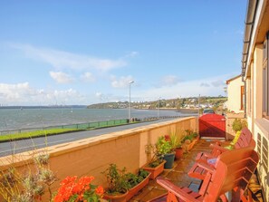 Terrace/patio - 2 bedroom accommodation in Neyland (Neyland)