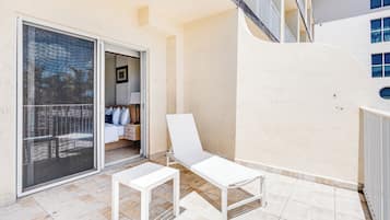 Deluxe Suite, 1 Bedroom | Terrace/patio