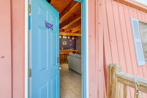 Casa (Endless Summer on B Street) | Exterior