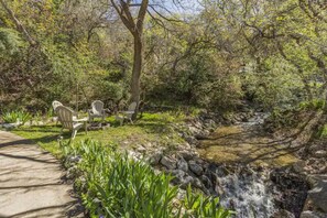 Property grounds - Now discounted Nov & Dec dates! - One of a kind retreat with private creek! (Centerville)