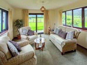 Living area - 3 bedroom accommodation in Dolgellau (Dolgellau)