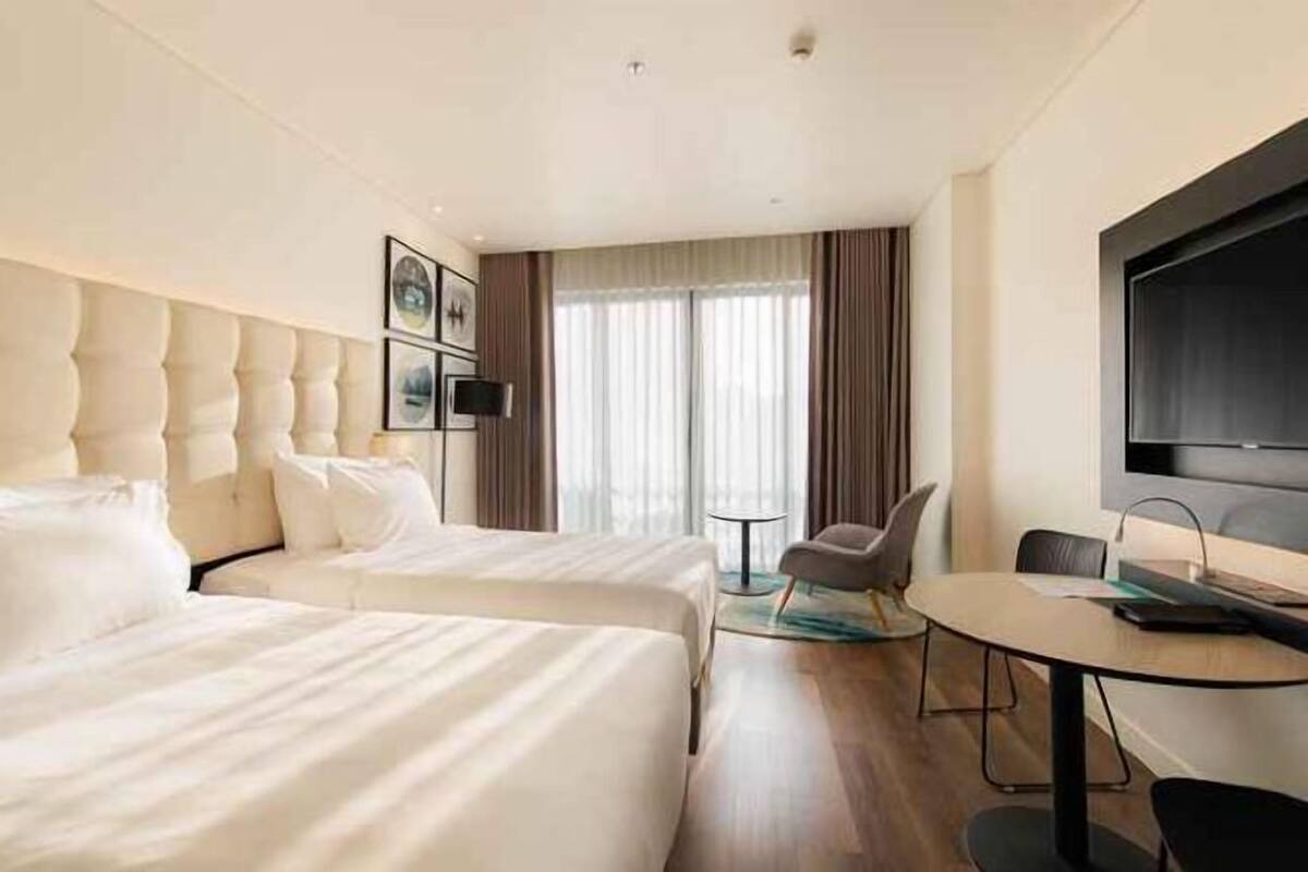 1 chambre, minibar, coffres-forts dans les chambres, bureau