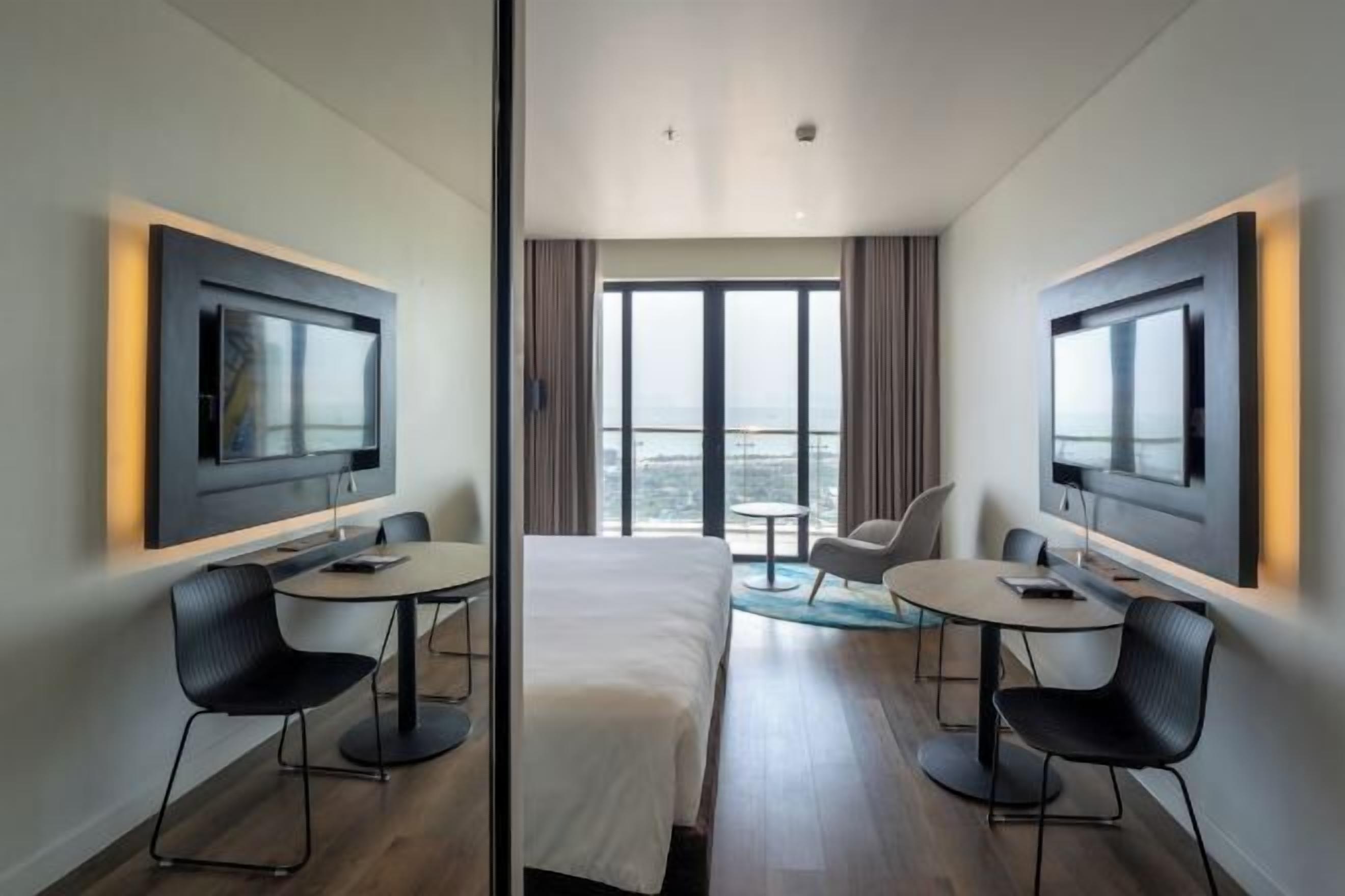 Minibar, in-room safe, desk, soundproofing