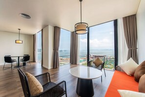 Presidential Suite, 1 King Bed, Non Smoking | Minibar, in-room safe, desk, soundproofing