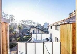 Property grounds - Apartment Comfortable in the centre of Pau: parking, AC... (Pau)