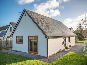 Exterior - 2 bedroom accommodation in Llangwm, near Pembroke (Llangwm, near Pembroke)