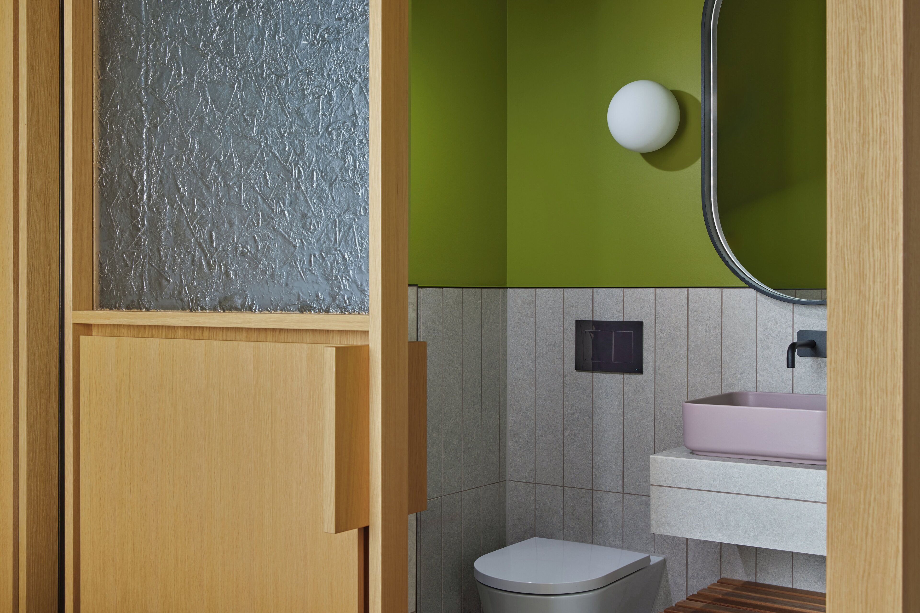 Foto - Locke at East Side Gallery