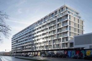 Front of property - Locke at East Side Gallery (Berlin)