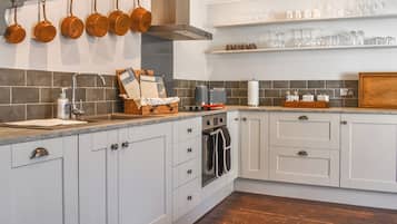 Dishwasher, highchair