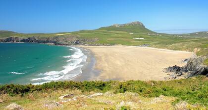 2 bedroom accommodation in Near Porthgain
