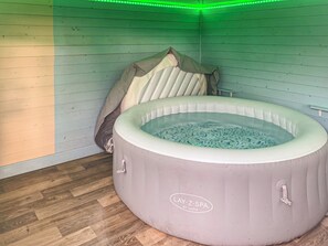 Interior - 1 bedroom accommodation in Wisbech (Wisbech)