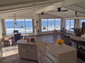 Interior - PALACE BAHIA ,360 ocean view ,7min to down town,Private beach   ,24/7 Security  (San Antonio del Mar)