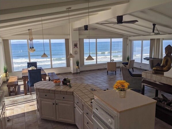 Interior - PALACE BAHIA ,360 ocean view ,7min to down town,Private beach   ,24/7 Security  (San Antonio del Mar)