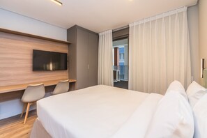 Hypo-allergenic bedding, individually decorated, free WiFi, bed sheets - Charlie Domy Paraíso (São Paulo)