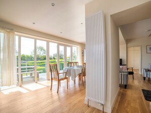 Dining - An eco-friendly holiday bungalow near Abererch Beach on the Llyn Peninsula. (Pwllheli)