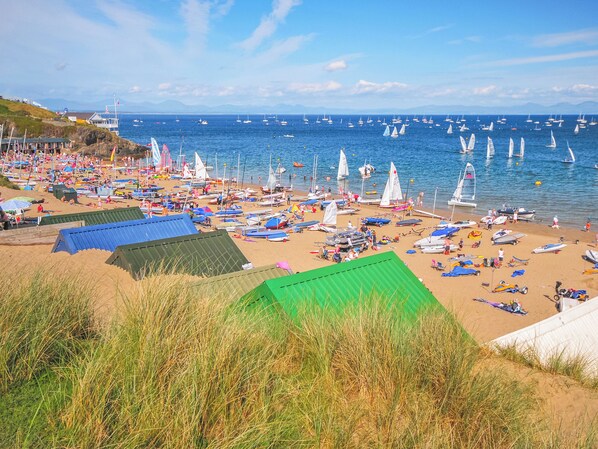 Beach - An eco-friendly holiday bungalow near Abererch Beach on the Llyn Peninsula. (Pwllheli)