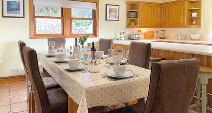 4 bedroom accommodation in Clachan Seil
