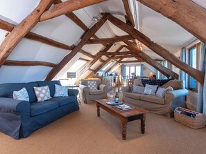 Fireplace - 2 bedroom accommodation in Strumble Head, Pembrokeshire Coast National Park (Strumble Head, Pembrokeshire Coast National Park)