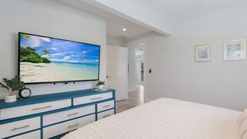 2 chambres, fer et planche à repasser, Wi-Fi gratuit, draps fournis