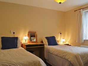 3 chambres, Wi-Fi gratuit, draps fournis