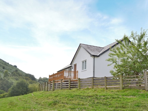3 bedroom accommodation in Llanfair Caereinion, near Welshpool
