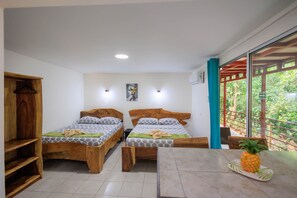 Ropa de cama de alta calidad, wifi gratis y ropa de cama