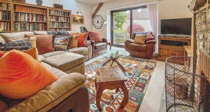 1 bedroom accommodation in Warminster