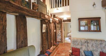 7 bedroom accommodation in Llanyblodwel