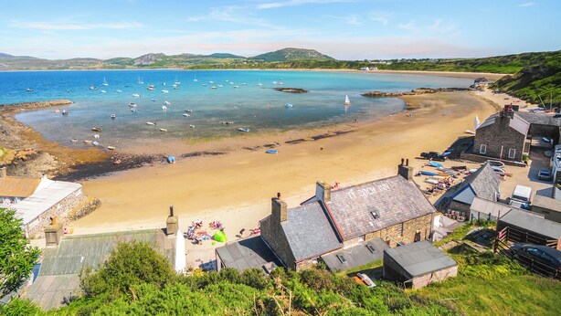 Beach - 3 bedroom accommodation in Morfa Nefyn (Morfa Nefyn)