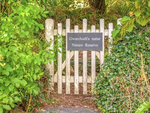 Property grounds - 3 bedroom accommodation in Llanreithan, near Croesgoch (Llanreithan, near Croesgoch)