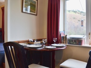 Dining - 2 bedroom accommodation in Llanfair Caereinion, near Welshpool (Llanfair Caereinion, near Welshpool)