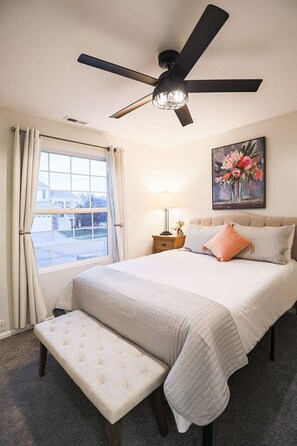 3 Schlafzimmer, Bügeleisen/Bügelbrett, WLAN, Bettwäsche