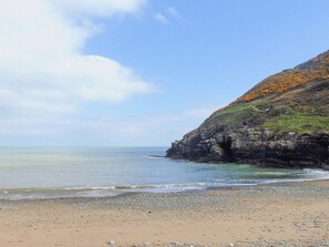 Beach - 2 bedroom accommodation in Cwm Tydu, near Llangrannog (Cwm Tydu, near Llangrannog)