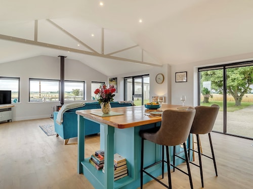 1 bedroom accommodation in Stowupland, near Stowmarket