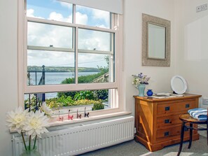 Interior - 3 bedroom accommodation in Llanstadwell (Llanstadwell)