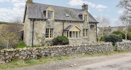 3 Schlafzimmer Unterkunft in Rosehall, near Lairg