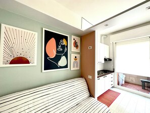 1 bedroom, free WiFi, bed sheets - Sunset suite - apartment by the sea in Marina di Carrara (Marina di Carrara)