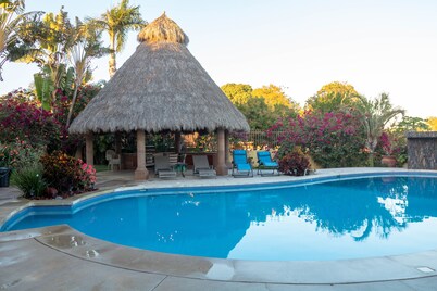 Villas Escondido, Villa#5-One Bedroom Suite 3 km-2ml. to the beach and shopping 