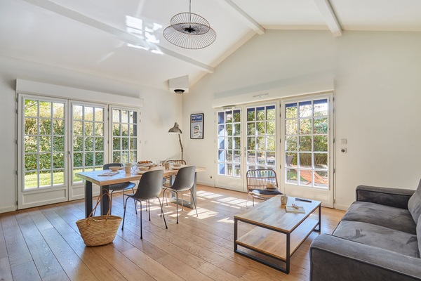 Villa, 2 Bedrooms | Free WiFi, bed sheets