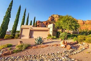 Property grounds - Oasis at Chapel Rock ~ Best Views In Town ~ 3 Master Suites (Sedona)