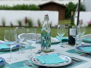 Outdoor dining - Large renovated house, with WIFI Fiber, terrace and garden, 350 m from the sea (Ploemeur)