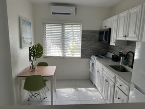 Fridge, microwave, stovetop, dishwasher - Sapphire by the Sea Unit 9 - King Pool View Suite King, kitchen, heated pool  (Fort Lauderdale)