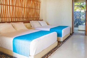 4 bedrooms, desk, iron/ironing board, WiFi