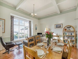 Dining - 2 bedroom accommodation in Barmouth (Barmouth)