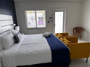 1 quarto, escrivaninha, ferros/tábuas de passar roupa, Wi-Fi de cortesia