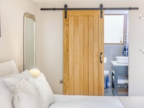 1 habitación, wifi gratis y ropa de cama