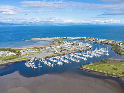 2 bedroom accommodation in Pwlheli