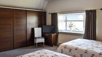 2 bedrooms, free WiFi, bed sheets