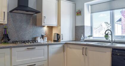 2 bedroom accommodation in Lytham St Annes