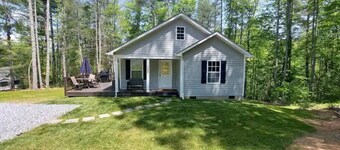 Woodsy cottage next to Lake James